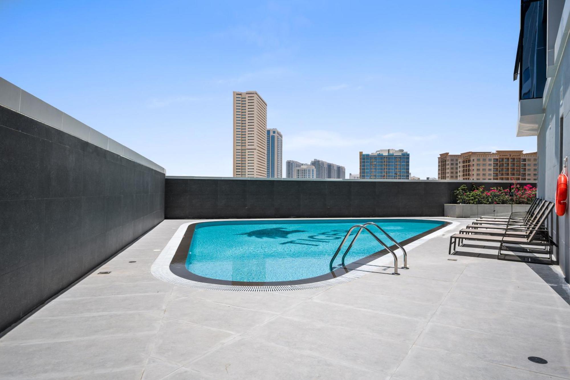 Elegant With Close Kitchen - Dubialand Dubai