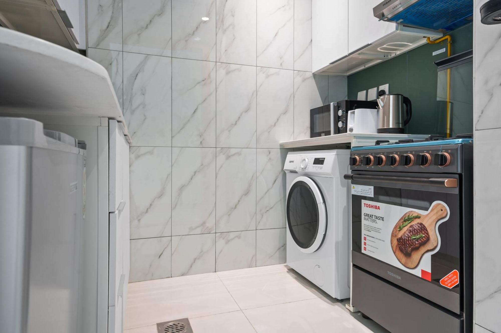 Elegant With Close Kitchen - Dubialand * Dubai