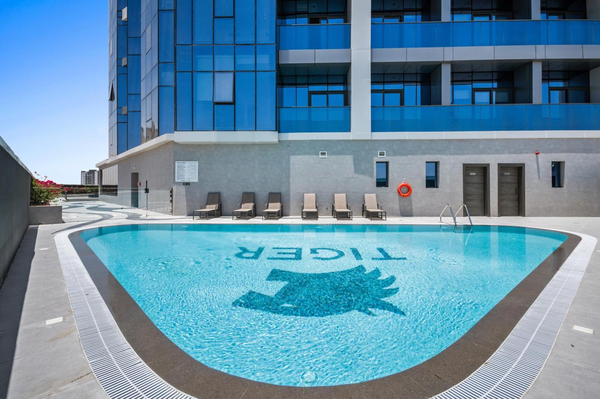 Elegant With Close Kitchen - Dubialand * Dubai